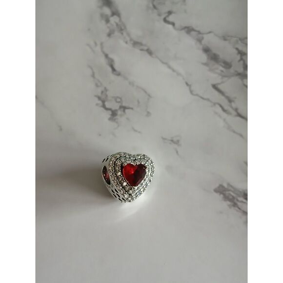 Sparkling Levelled Heart Charm – Red Man-Made Crystals in Pave Setting – S925 - Picture 2 of 14